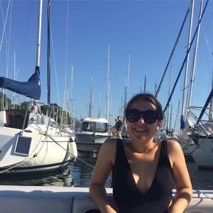 Meet your Posher, Kenza